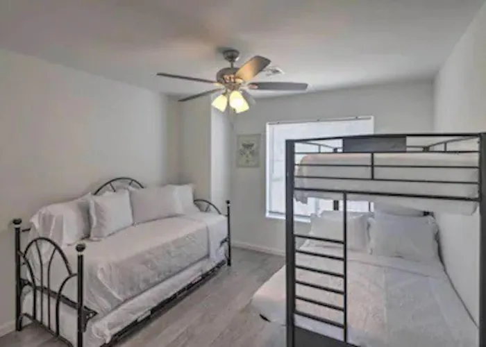 Dog Friendly Sleeps 11 Good For Groups Holiday home