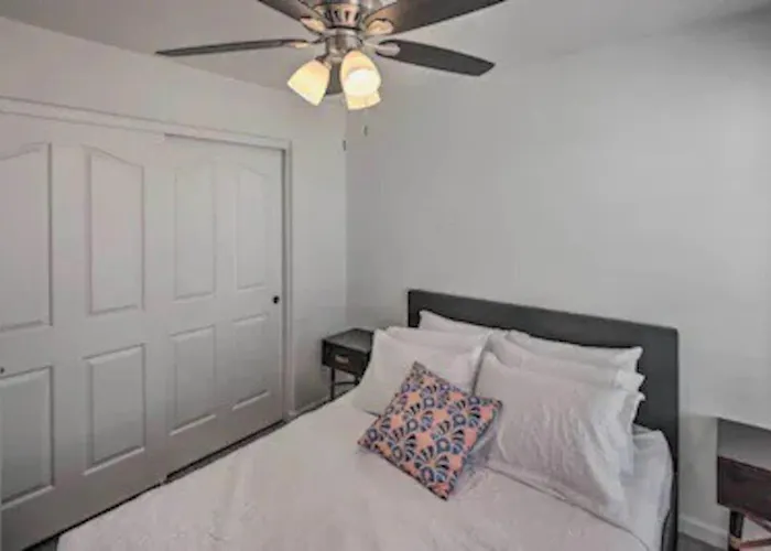 Dog Friendly Sleeps 11 Good For Groups